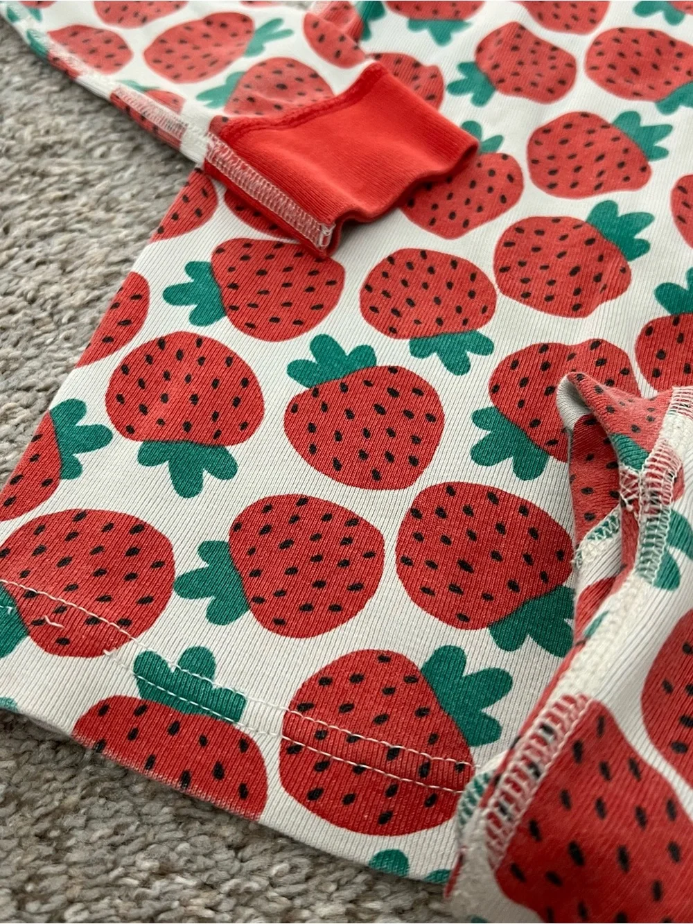 Hanna Andersson Red Strawberry Print Kids Pajama Set Size 8